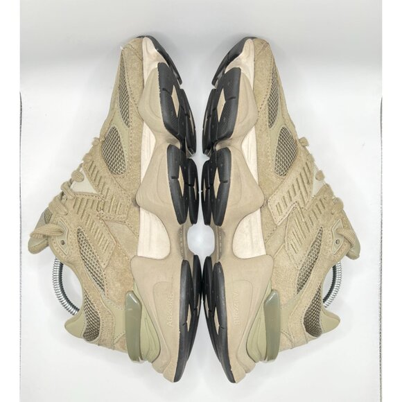 New Balance Women's Sneakers in Tan and Cream - Picture 9 of 11